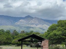 Reserva Ichacuna, self-catering accommodation sa Los Hornillos