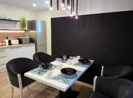 Nico's Central Residence