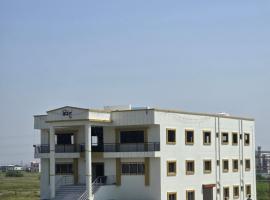 Shrimant Executive Lodging、Jejūriのホテル