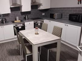 Whole property in Kirkcaldy Fife，位于法夫的酒店