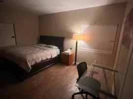 West Valley King Room 94th