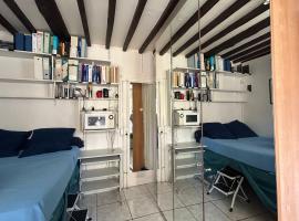 Logement à Paris 05, luxury tent in Paris