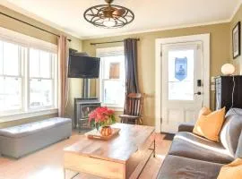 Gas Fireplace Front Patio & Parking Spot