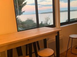 Cabane front de mer, hotel in Saint-Brieuc