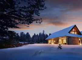 Chalet Mountain Rock - Luxury Retreat at Chalets Kvačianska Dolina