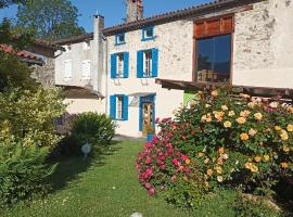 Terra Médiane, hotel in Serres-sur-Arget