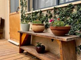 מתחת לעץ התות בכפר，位于Bet Alfa的酒店