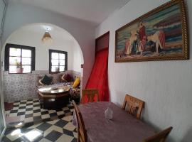 Arch Shared Dorm, Secure & Spacious Dorm for Travelers, Hotel in Tanger