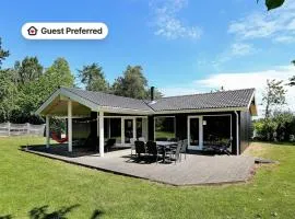 10 person holiday home in Gilleleje-By Traum