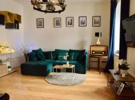 Central Modern Studio - wifi, coffee