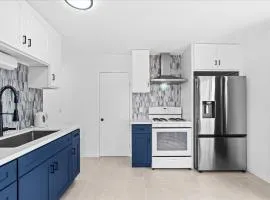 20 percent OFF Cozy Modern Suite