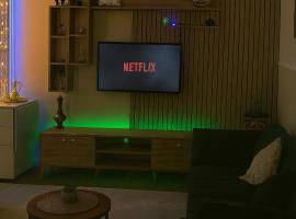 Appartement Luxe Netflix, IA, Parking, Balcon, 10 min Paris La Défense - 5 stars, hôtel à Bezons