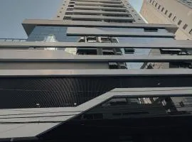 Apartamento 3 dormitórios quadra da praia