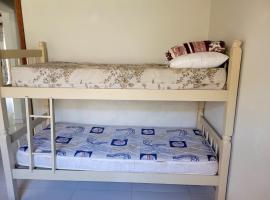 Casa na praia BALNEÁRIO MIRASSOL PONTAL DO PR, hotel in Pontal do Paraná