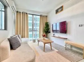 N13-05 MetroCity Square Condominium 3R2B 8 Pax