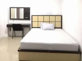 Rose House RedPartner, Hotel in Medan