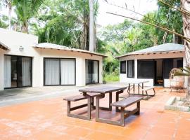 The Retreat - 3 villas, hotel v destinaci Higuera Blanca