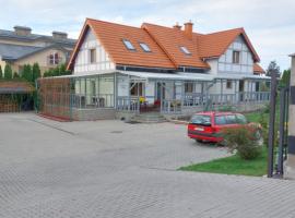 Пансіон АГАВА, bed and breakfast v destinaci Novovolynsʼk