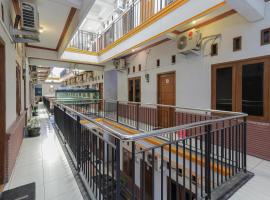 RedDoorz near Juanda International Airport 2, hotel in Sidoarjo