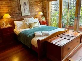 Quirky and Colourful on Foodies Favourite Lygon St