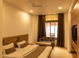 Adarsh Palace Hotel Near Bhopal Railway Station and Nadra Bus Stand Bhopal, hotel in Bhopal
