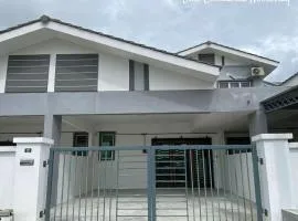Seri Centuarea Homestay, Seri Iskandar