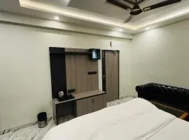 Annapurna Banquet And Inn