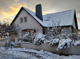 Charmants studios "Le Nid de Lou" et "Le Cocon de Théo" à Rosheim, hotel a Rosheim