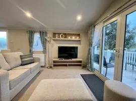 Modern caravan - Whitecliff Bay