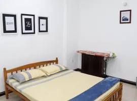 Skylar Homestay - Comfortable Room with Balcony in Panwila Kandy