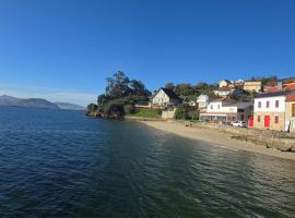 Apartamentos turísticos O Estaleiro, hôtel à Moaña