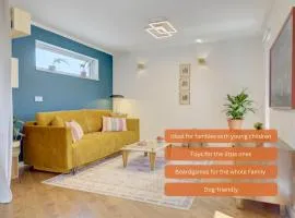 Bungalow - Kinderspielplatz - Garten mit Feuerstelle