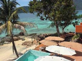 Aya Beach Resort Koh Lipe, hotel com piscina em Koh Lipe