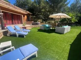 Luxueuse Villa avec Piscine et jacuzzi sur les hauteurs de La Ciotat