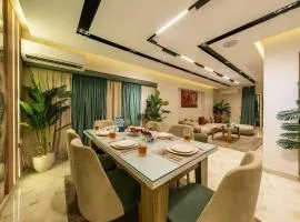 Modern Chic Apartment Mohandiseen Central