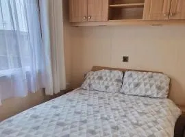 Ocean Breeze Retreat, West Sands Holiday Park