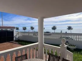 Villa Natalia frente al mar,