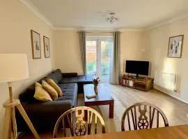 Guildford Townhouse with Parking