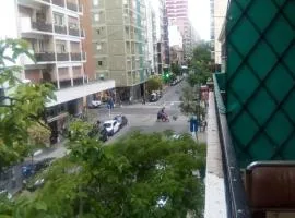 Depto 1 ambiente con vista a la calleZona Centro
