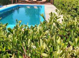 Complejo Del Bosque, hotel in El Bolsón