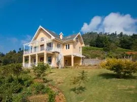Yellow Tulip Luxury Villa by LexStays - Coonoor