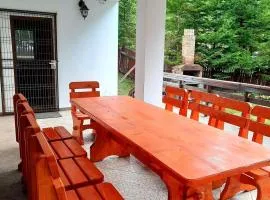 5th Forest Villa – Family Retreat, Garden & BBQ
