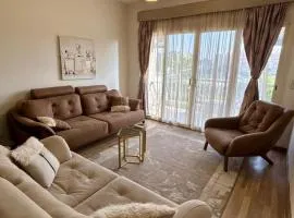 charming cozy retreat in the address compound