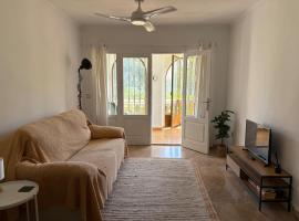 Relax by the Sea Cosy Apartment Javea Port，位于哈维亚的酒店