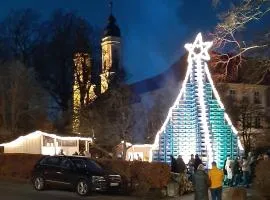 Ferienwohnung KIostermühle Irsee - Parkplätze, Spielplatz, Biergarten, Badesee, E-Auto Ladepunkt