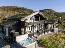 Family Cabin With Jacuzzi At Tempelseter, hotelli kohteessa Eggedal