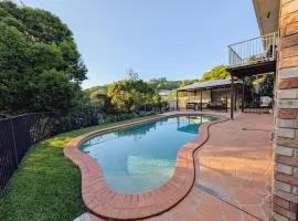 Banora Point Family Retreat, Pool and Nature Reserve