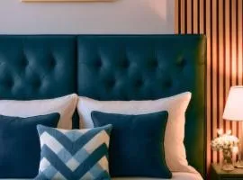 VATICAN GLAMOROUS at Passeggiata del gelsomino - FREE Parking, 4 Guests, Central Rome - Jubilee Ideal