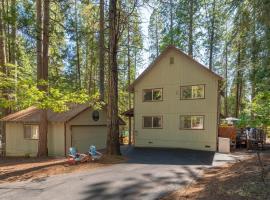 Bear Feet Cabin, hotell sihtkohas Arnold