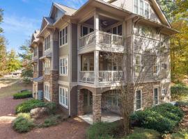 Elegant Reynolds Lake Oconee - Golf and Serenity, pet-friendly hotel in Greensboro